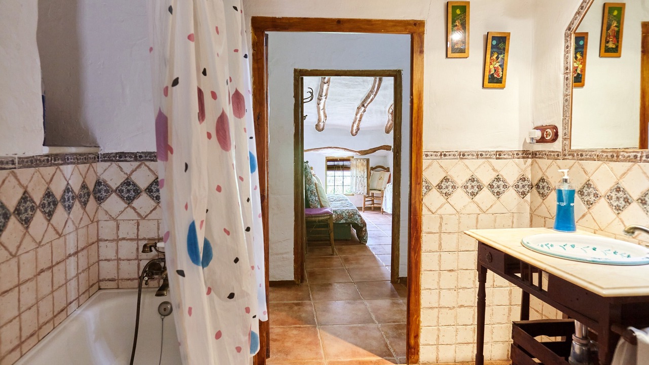 Photo of Bathroom in Castillo de Locubin