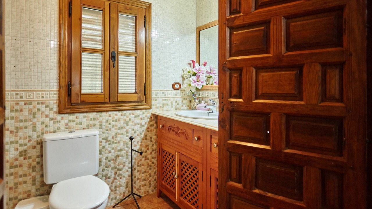 Photo of Bathroom in Castillo de Locubin