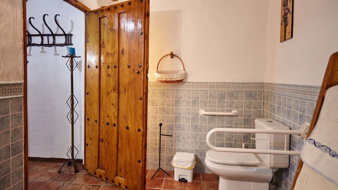 Photo of Bathroom in Castillo de Locubin