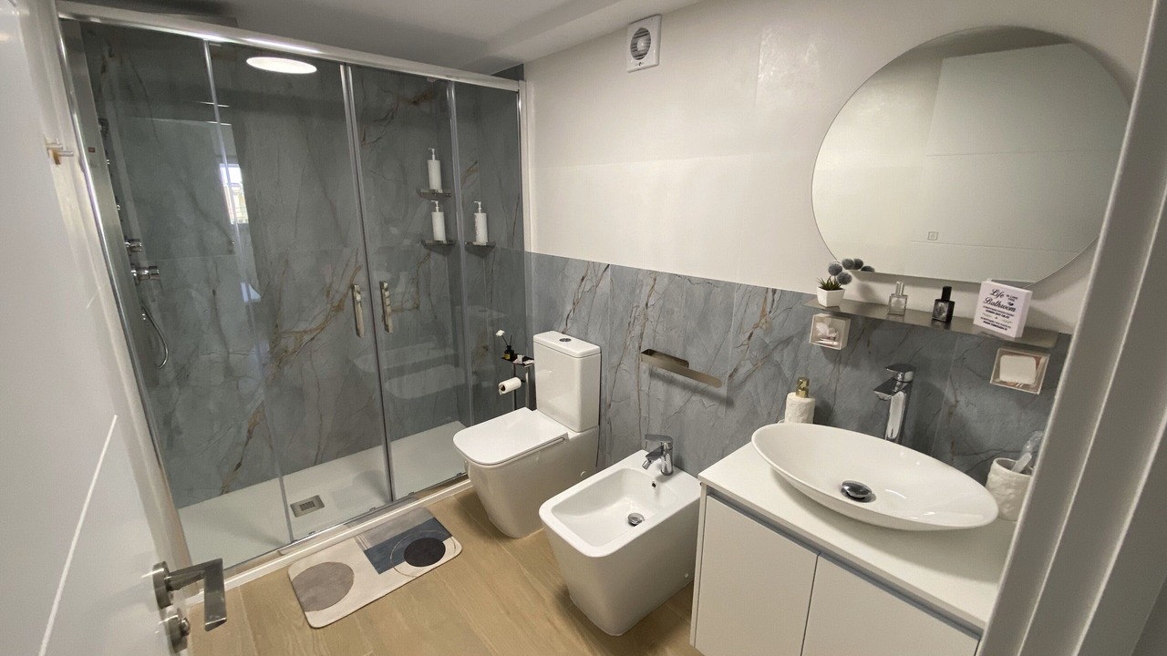 Photo of Bathroom in La Linea de la Concepcion