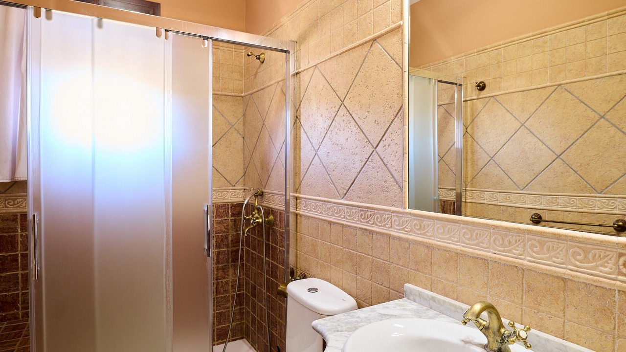 Photo of Bathroom in Carcabuey