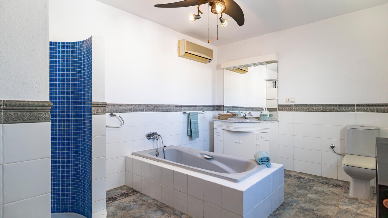Photo of Bathroom in Guaro