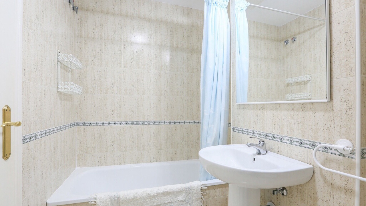 Photo of Bathroom in Rota