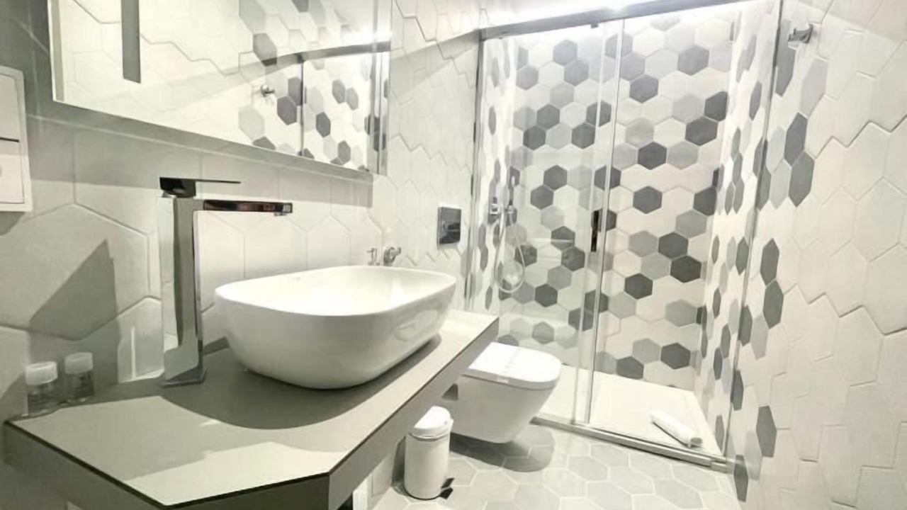 Photo of Bathroom in Feria