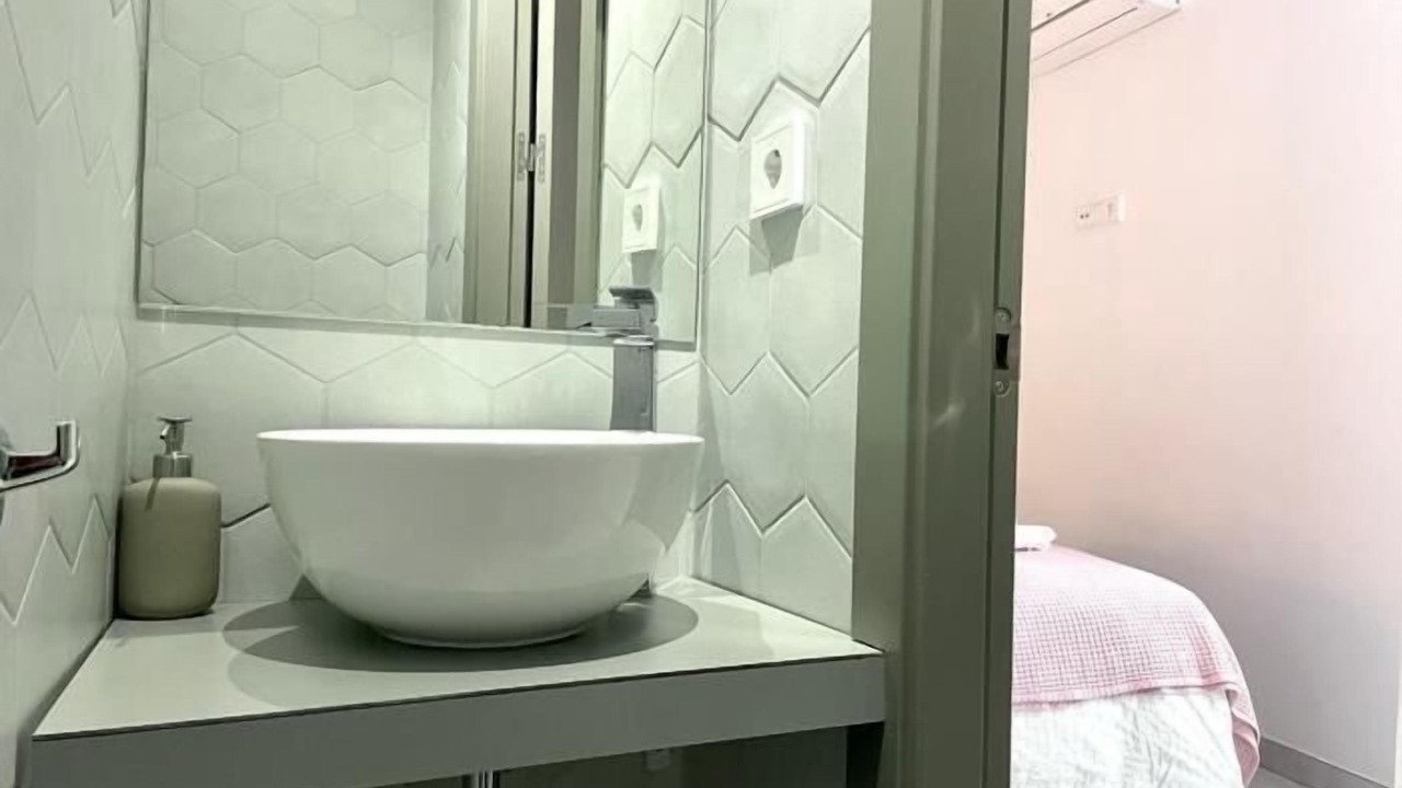 Photo of Bathroom in Feria
