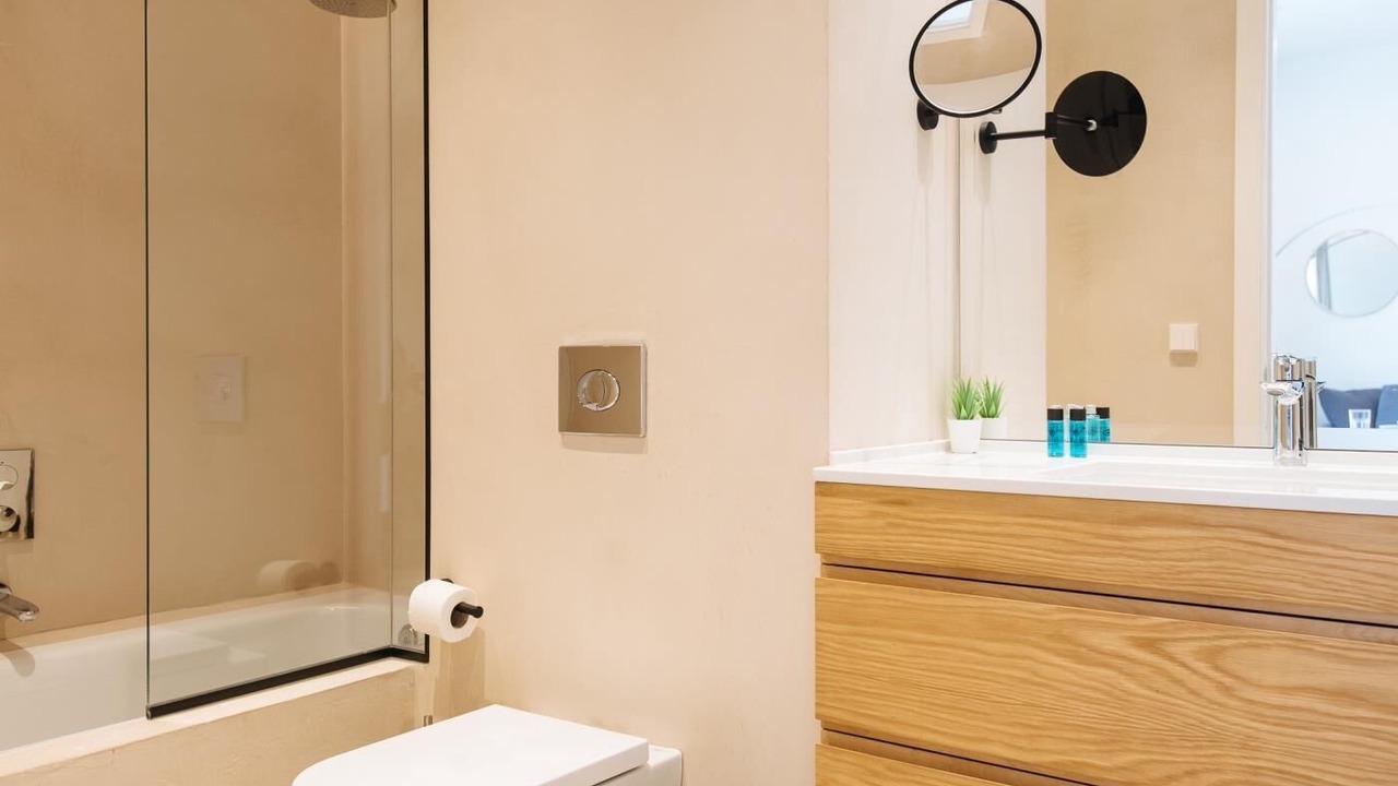 Photo of Bathroom in Feria