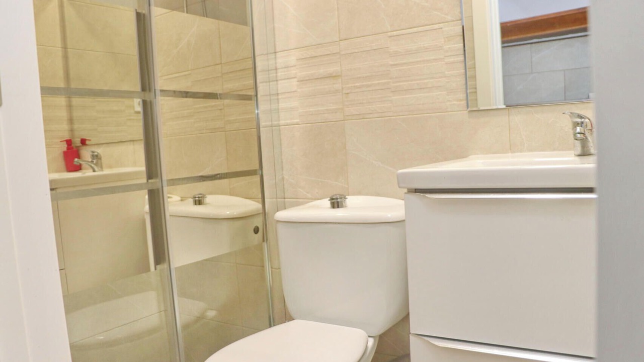 Photo of Bathroom in San Fernando