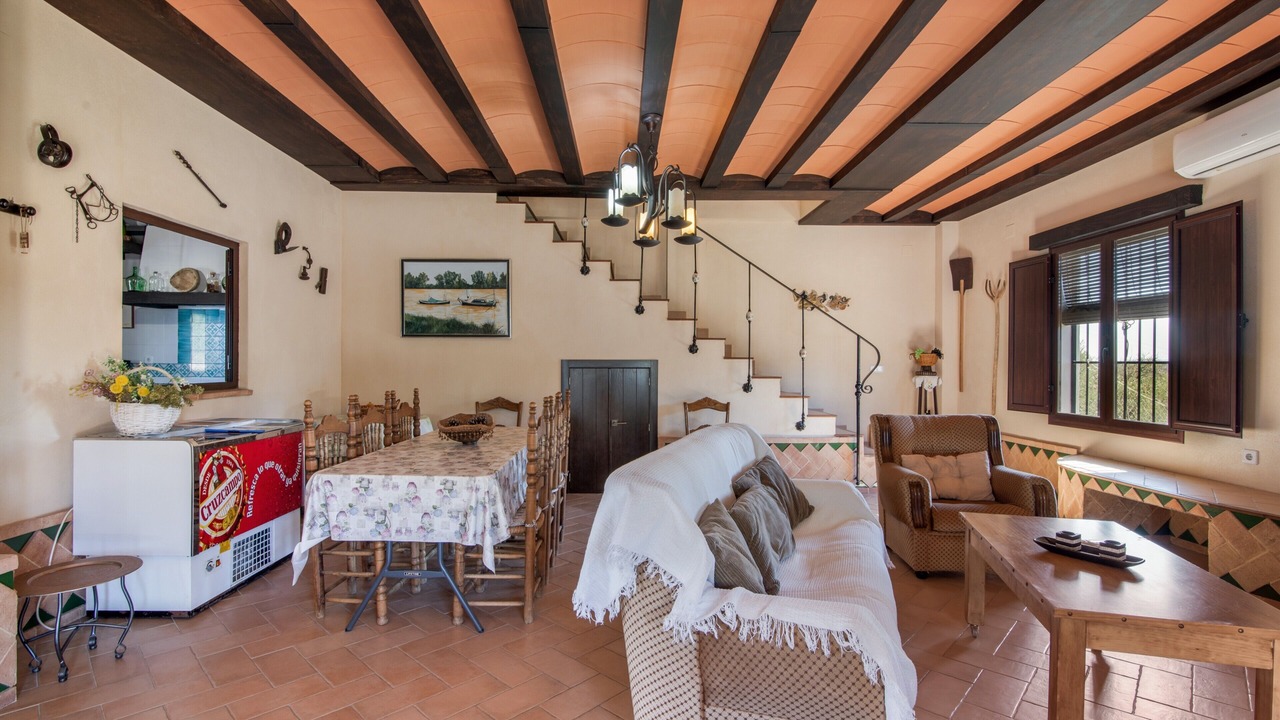 Photo of Livingroom in Beas