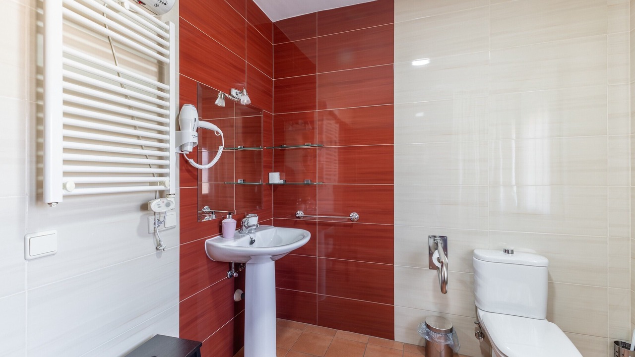 Photo of Bathroom in Galvez