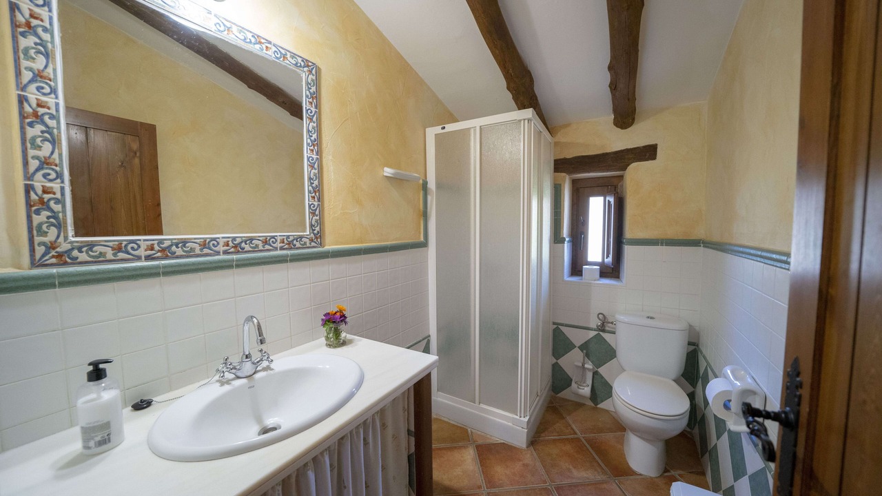Photo of Bathroom in Laroya