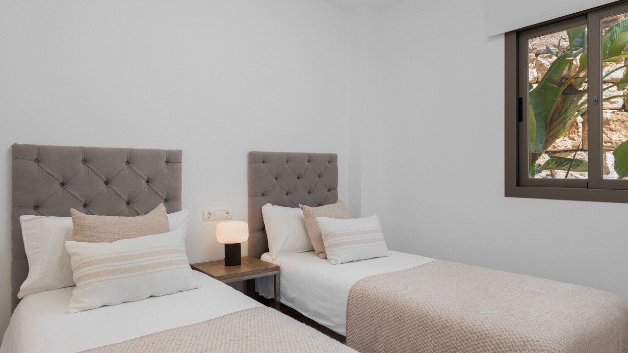 Photo of Bedroom in New Golden Mile