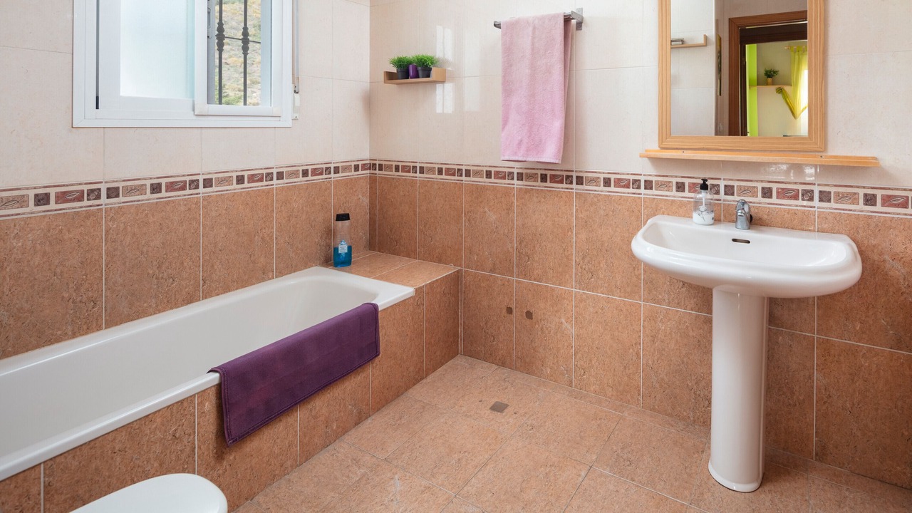 Photo of Bathroom in Canillas de Aceituno