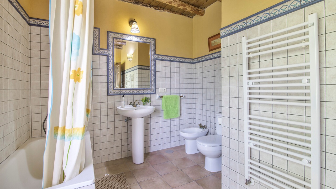 Photo of Bathroom in Aroche