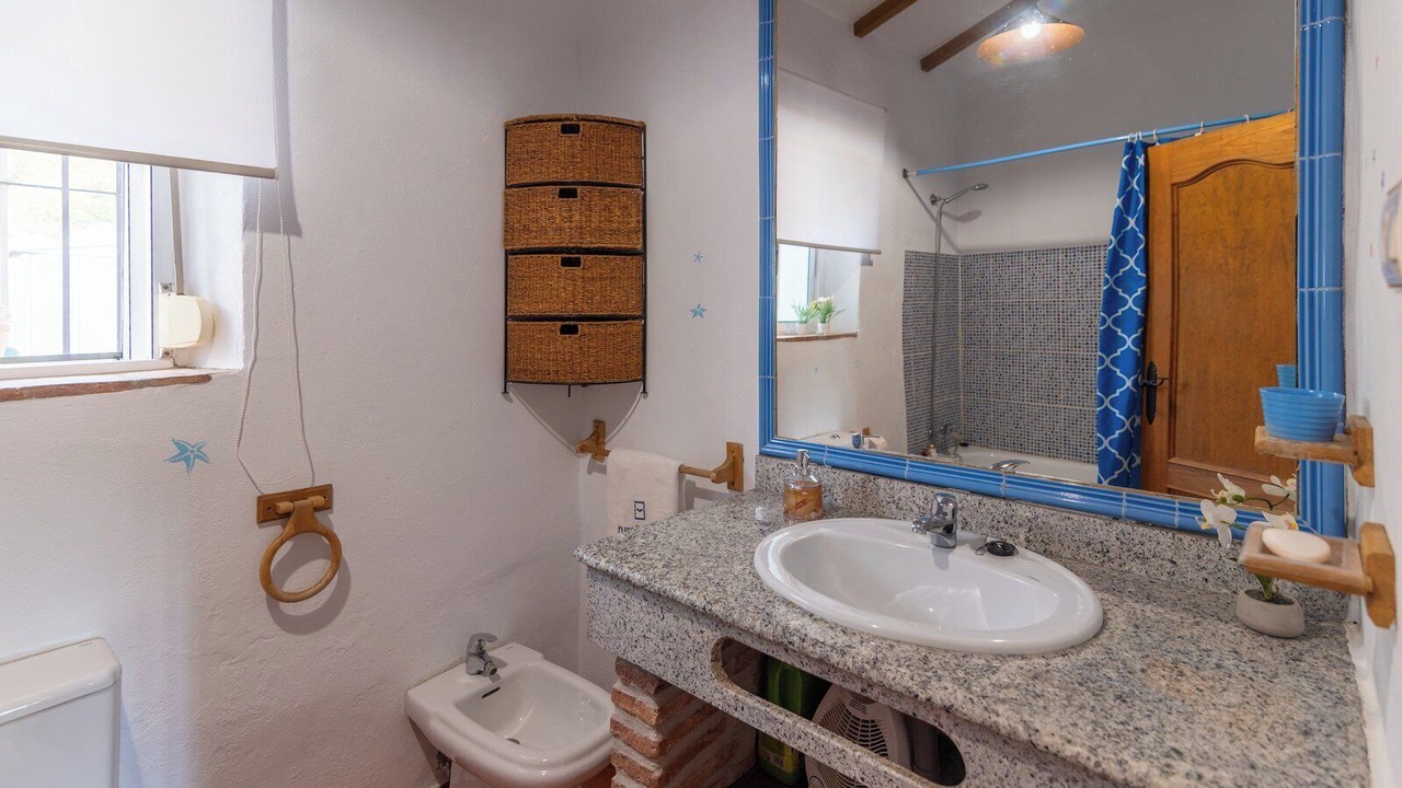 Photo of Bathroom in Canillas de Albaida