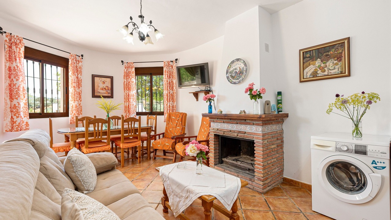 Photo of Livingroom in Comares
