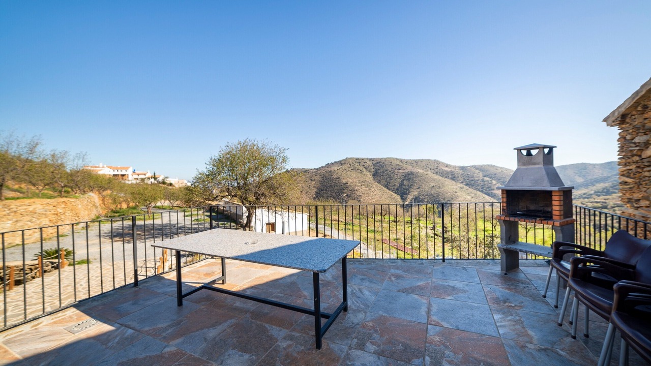 Photo of Outdoor in Laroya