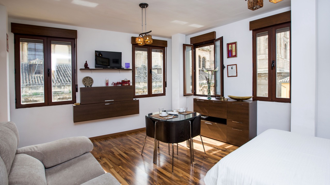 Photo of Bedroom in Central District