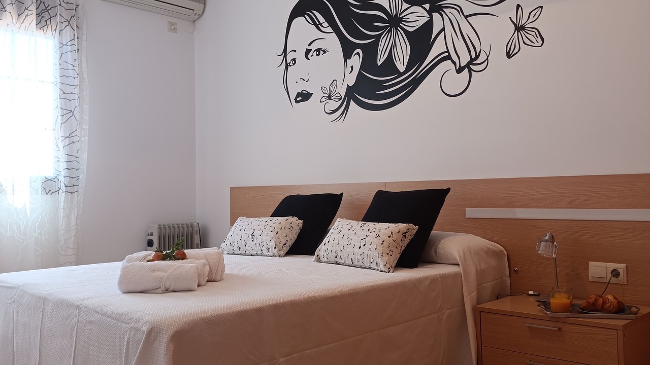 Photo of Bedroom in Badolatosa