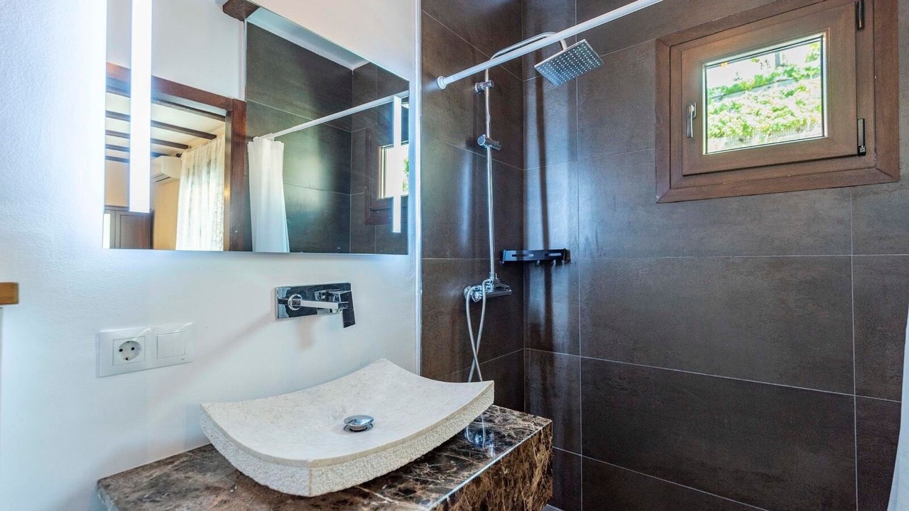 Photo of Bathroom in Genalguacil