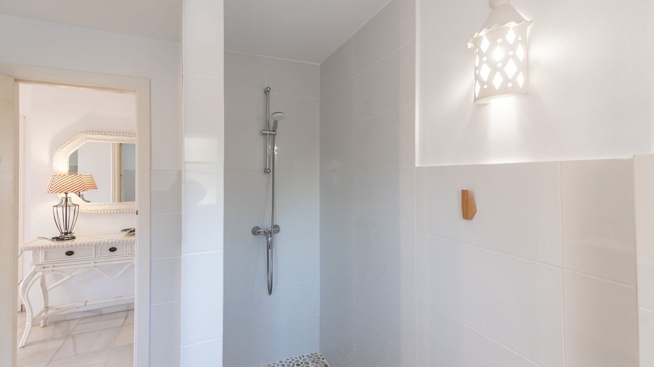 Photo of Bathroom in Benagalbon