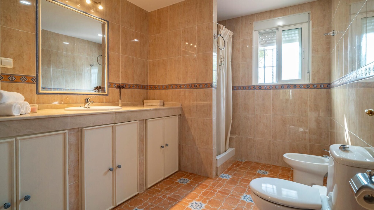 Photo of Bathroom in Villanueva del Rio y Minas
