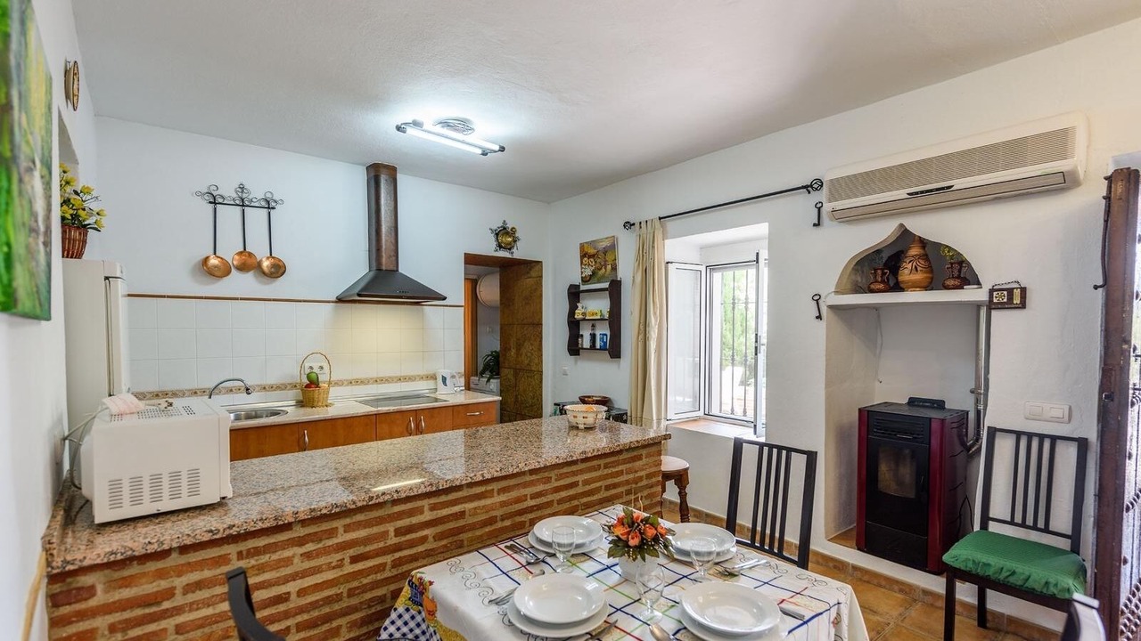 Photo of Kitchen in Alozaina