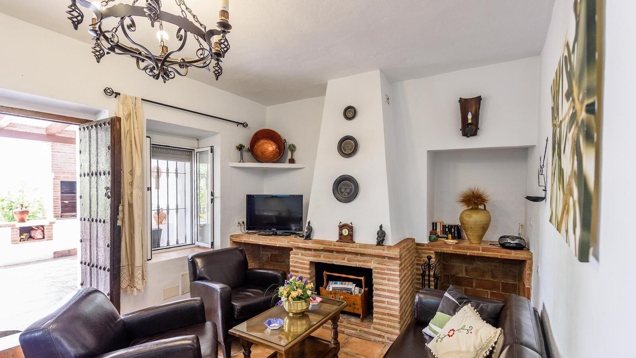 Photo of Livingroom in Alozaina