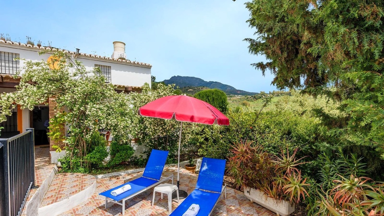 Photo of Patio Balcony in Alozaina