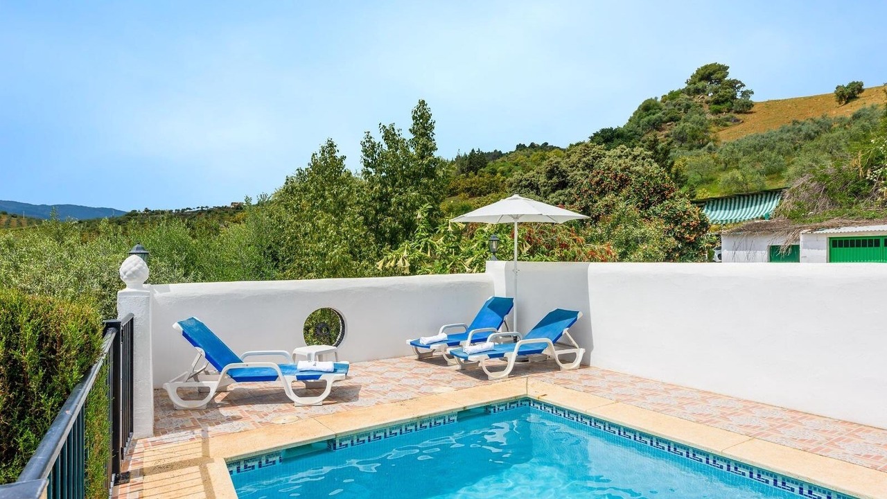 Photo of Outdoor in Alozaina