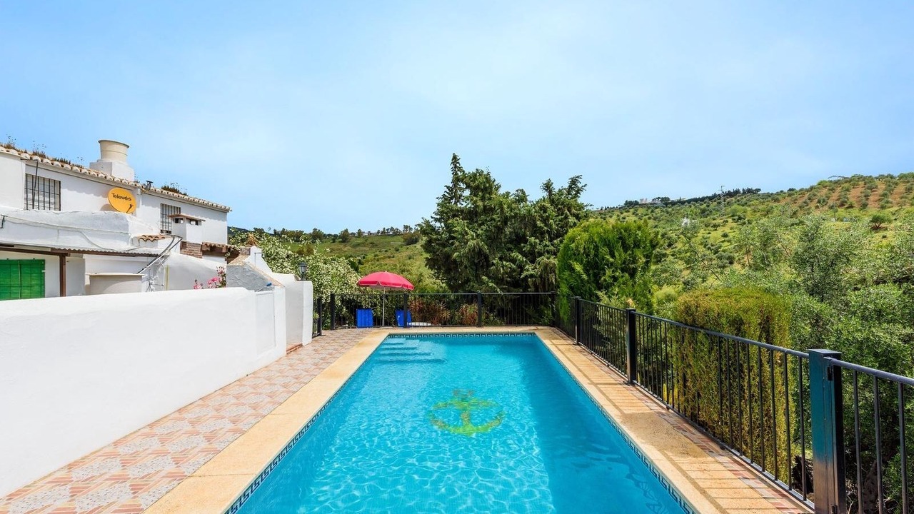 Photo of Outdoor in Alozaina