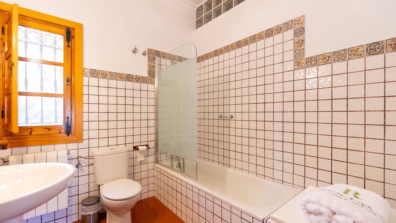 Photo of Bathroom in Villanueva del Rosario
