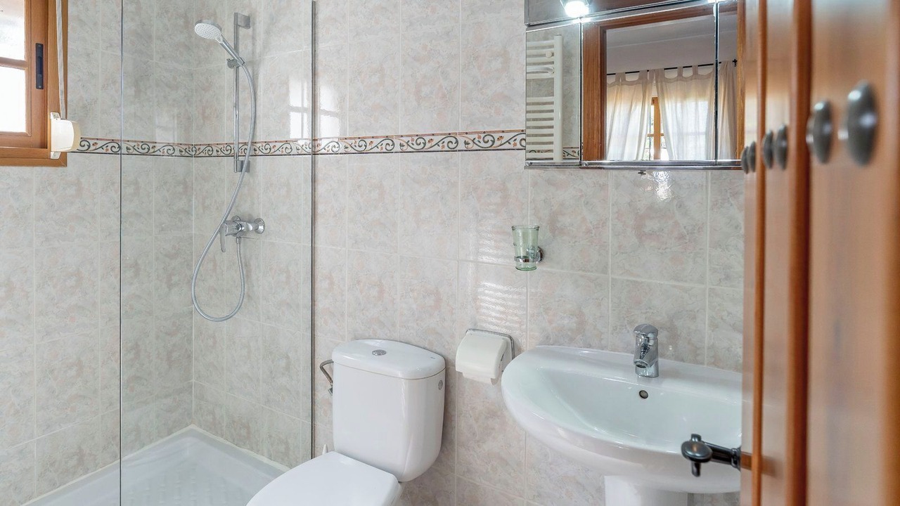 Photo of Bathroom in Canillas de Albaida
