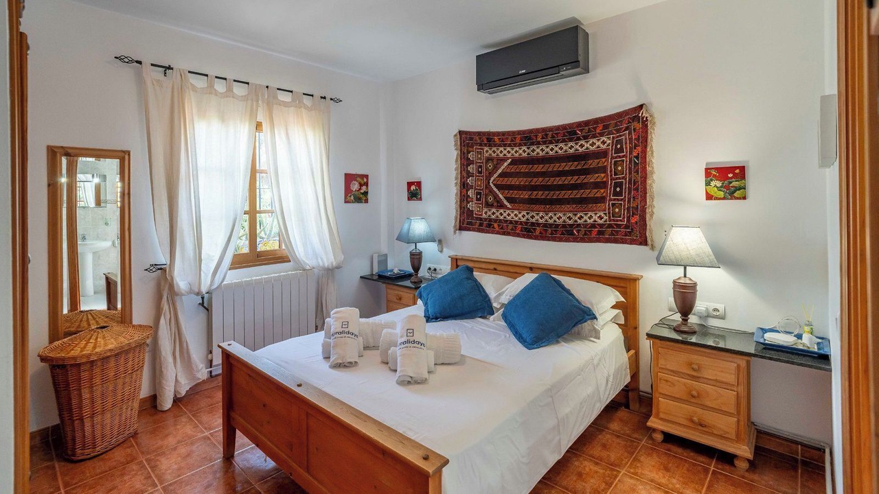 Photo of Bedroom in Canillas de Albaida