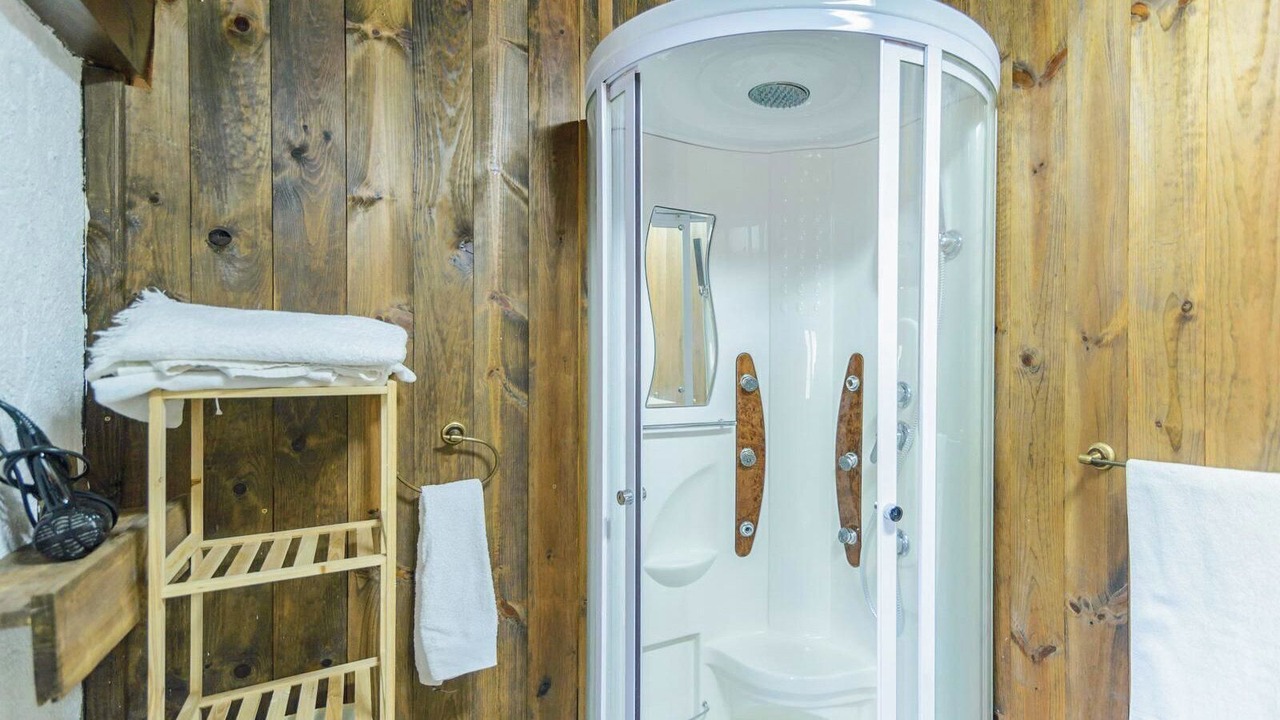 Photo of Bathroom in Serval