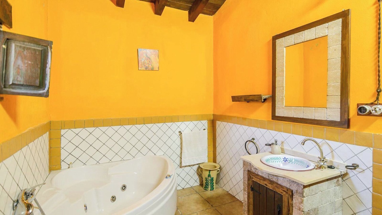 Photo of Bathroom in Serval