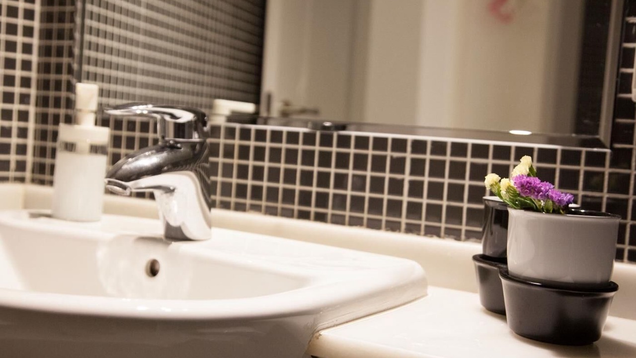 Photo of Bathroom in Feria