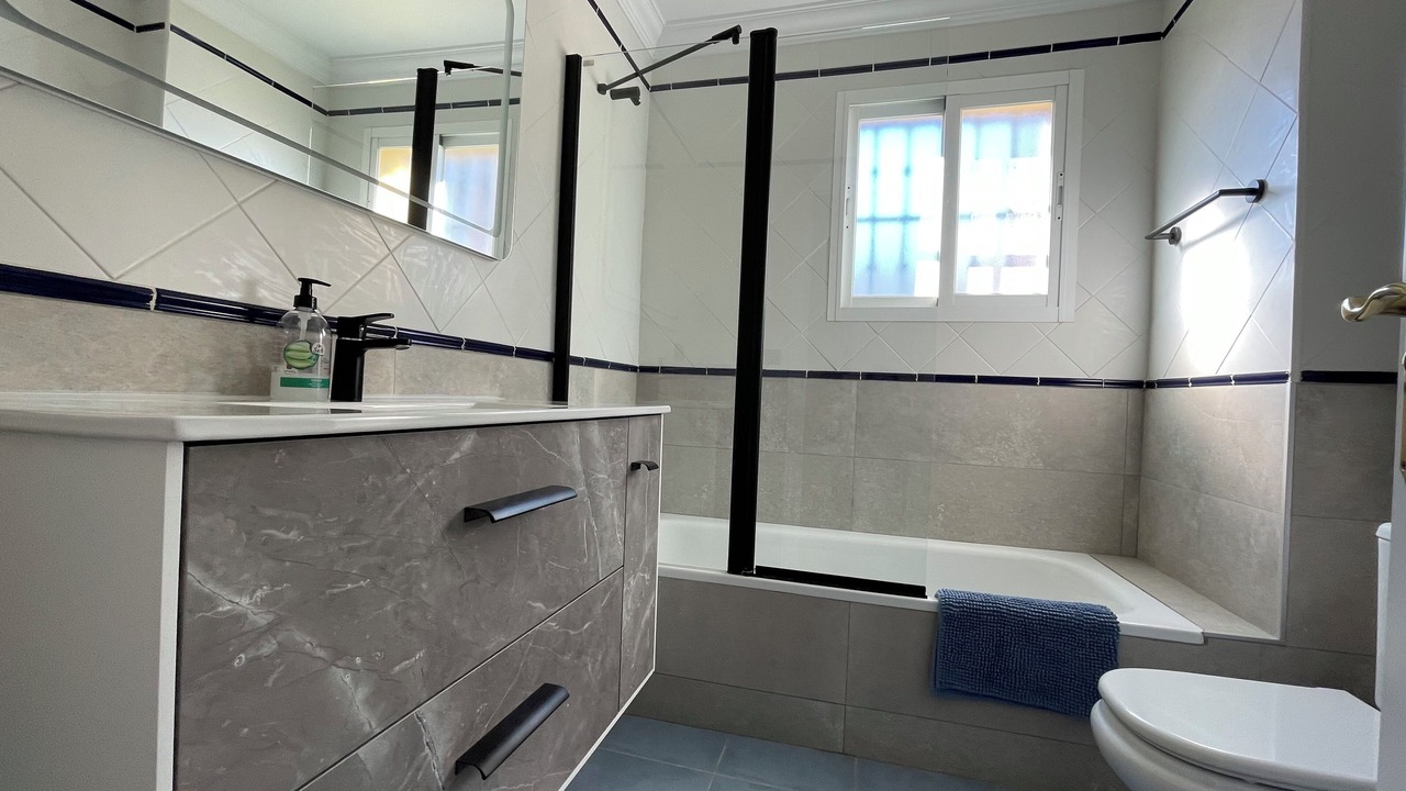 Photo of Bathroom in Urbanizacion Puerto de Estepona
