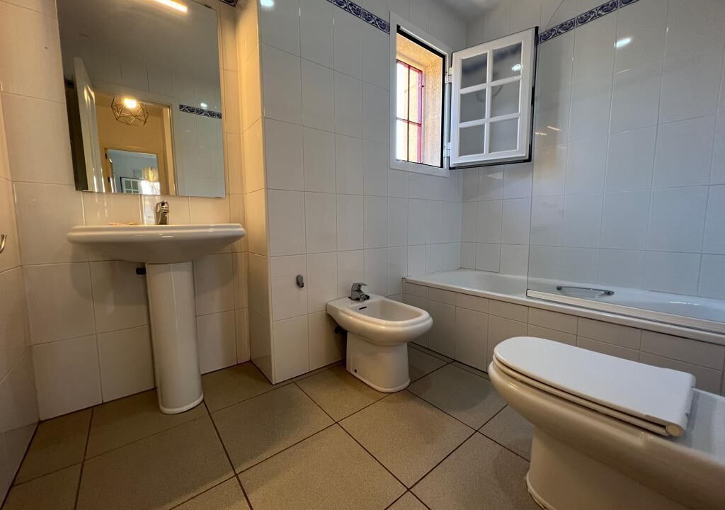 Photo of Bathroom in Rota