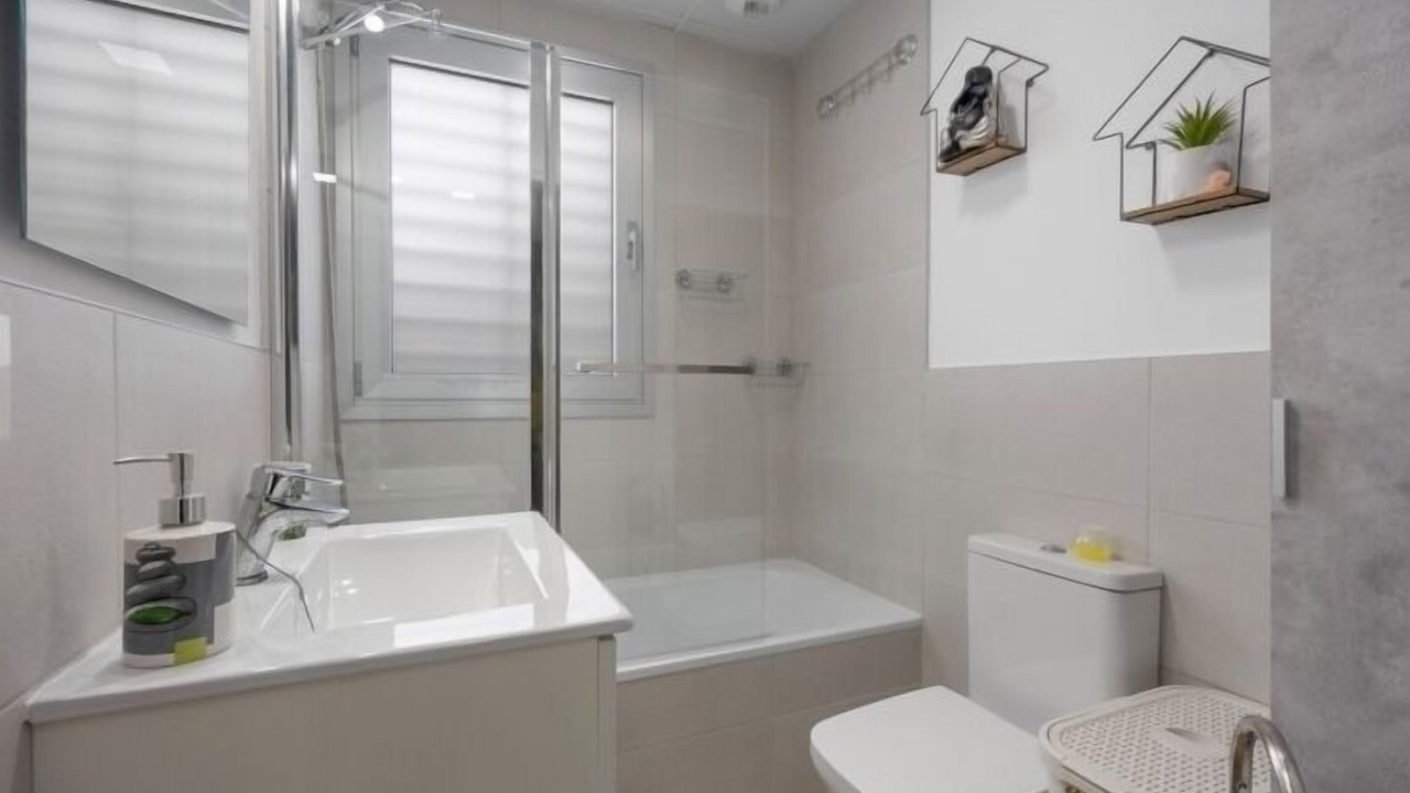 Photo of Bathroom in Rota