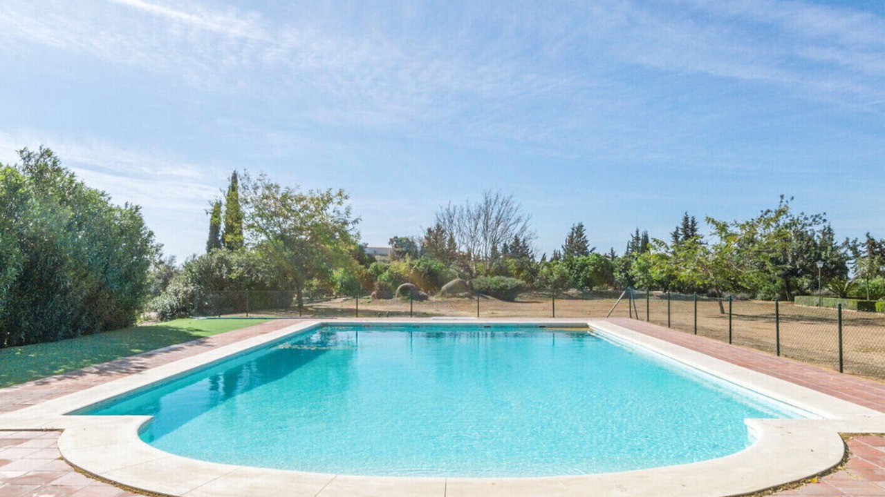 Photo of Outdoor in Lora Del Rio