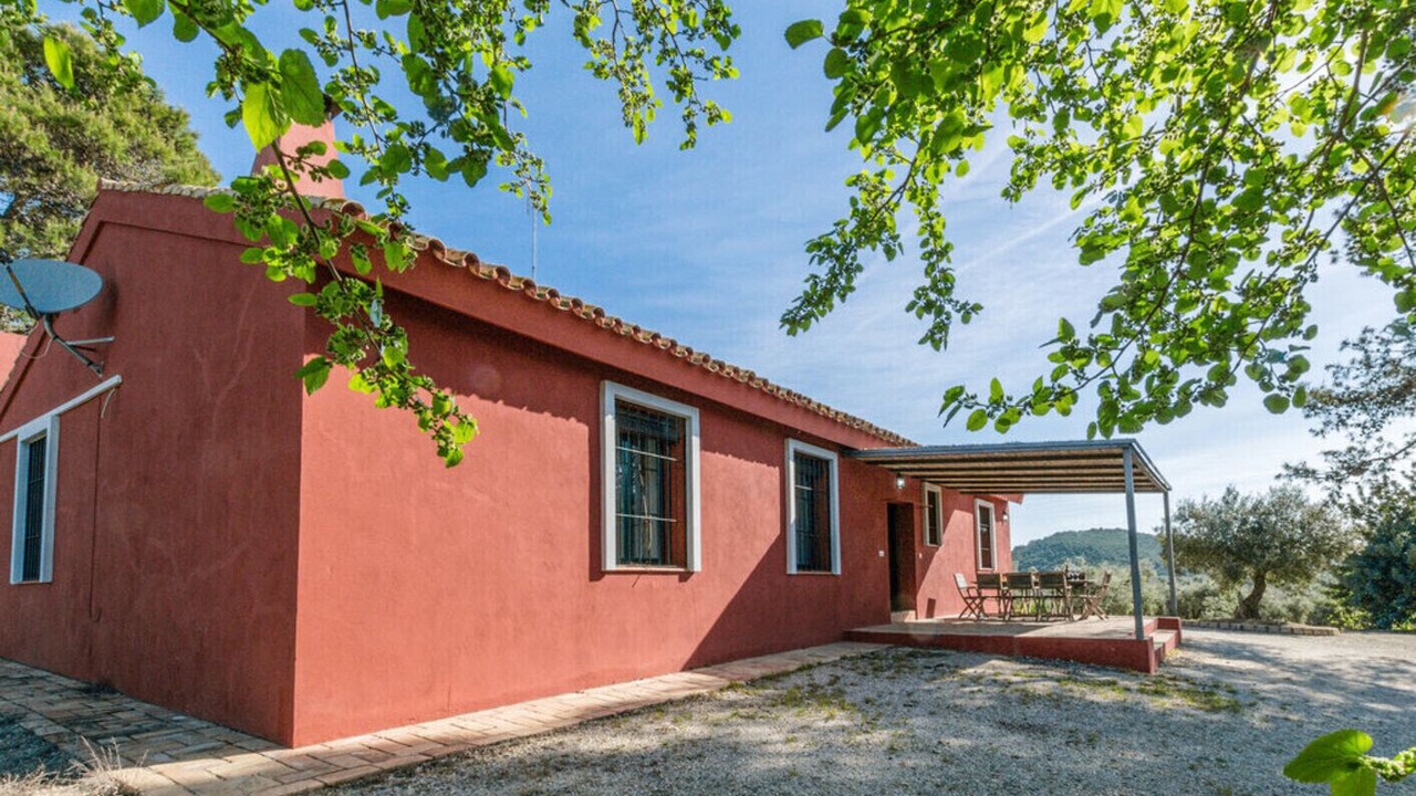 Photo of Outdoor in Lora Del Rio