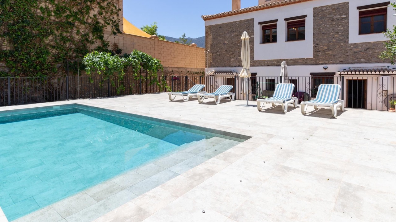 Photo of Outdoor in Melegis