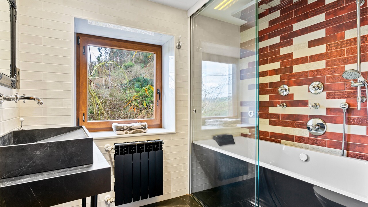 Photo of Bathroom in Sandiche