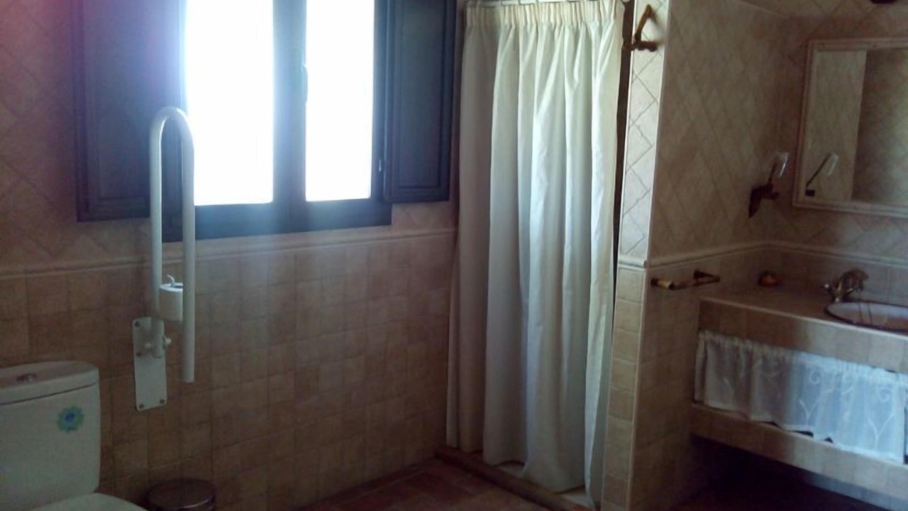 Photo of Bathroom in Carcabuey