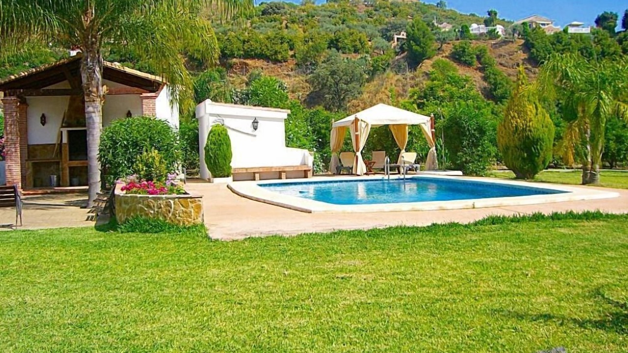 Photo of Outdoor in Coin