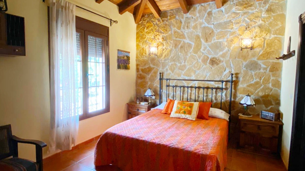 Photo of Bedroom in Coin