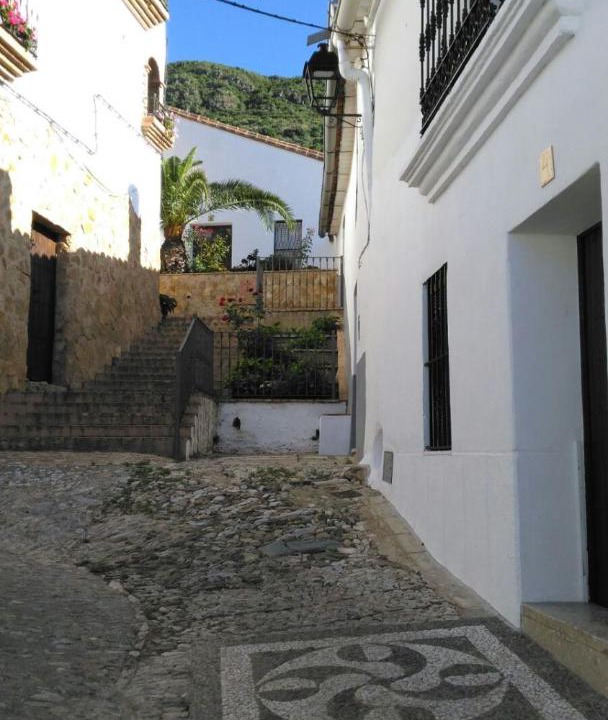 Photo of Buildings in Linares de la Sierra