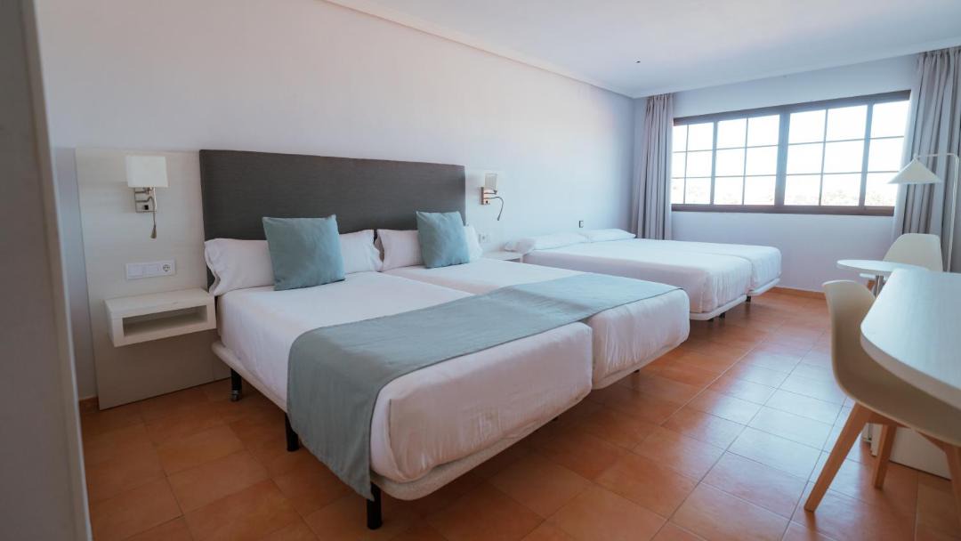 Photo of Bedroom in Centro Comercial Bahia Sur