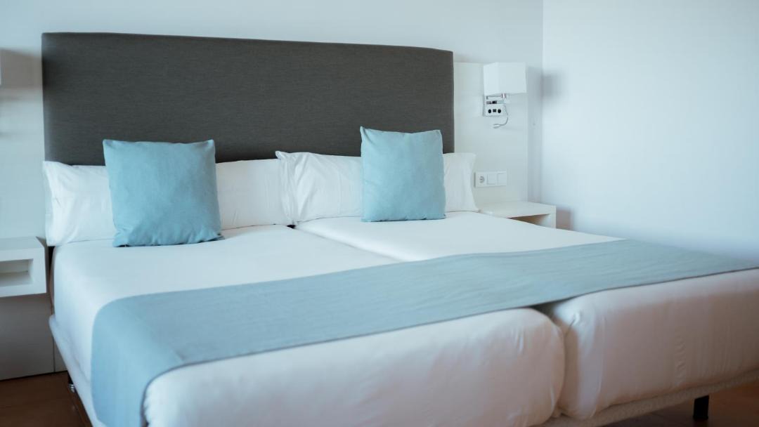 Photo of Bedroom in Centro Comercial Bahia Sur