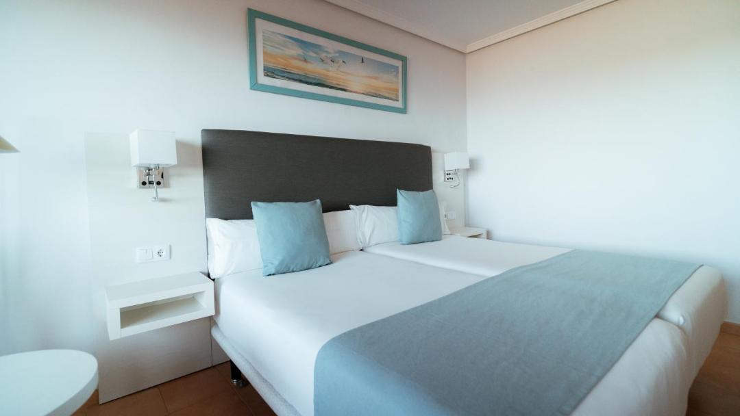 Photo of Bedroom in Centro Comercial Bahia Sur